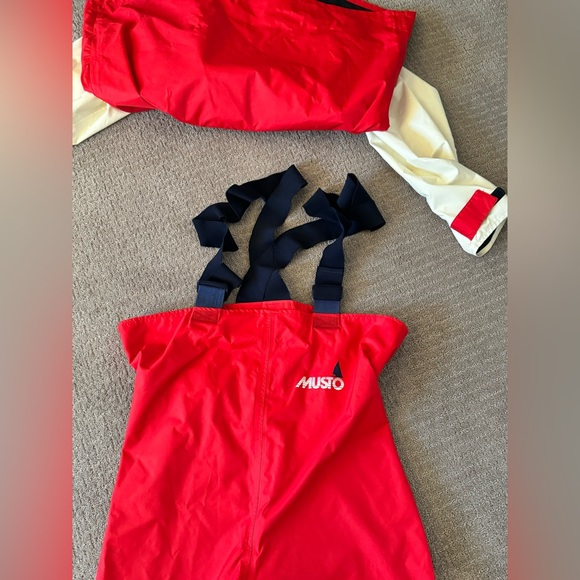 Vintage Men's Musto Sailing Suit Set With Jacket and Pants Red White Size Large - Picture 11 of 16